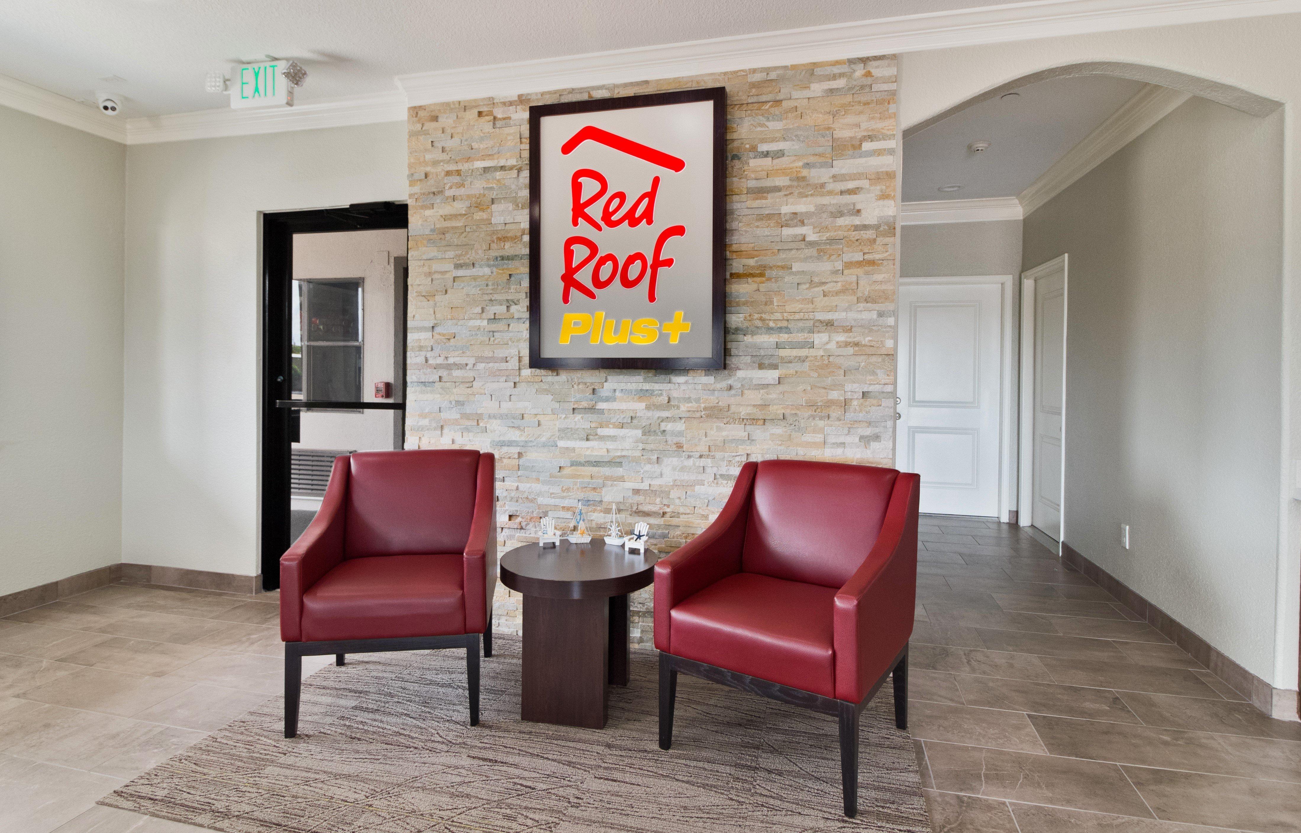 Red Roof Inn Plus + Galveston - Beachfront Exteriör bild