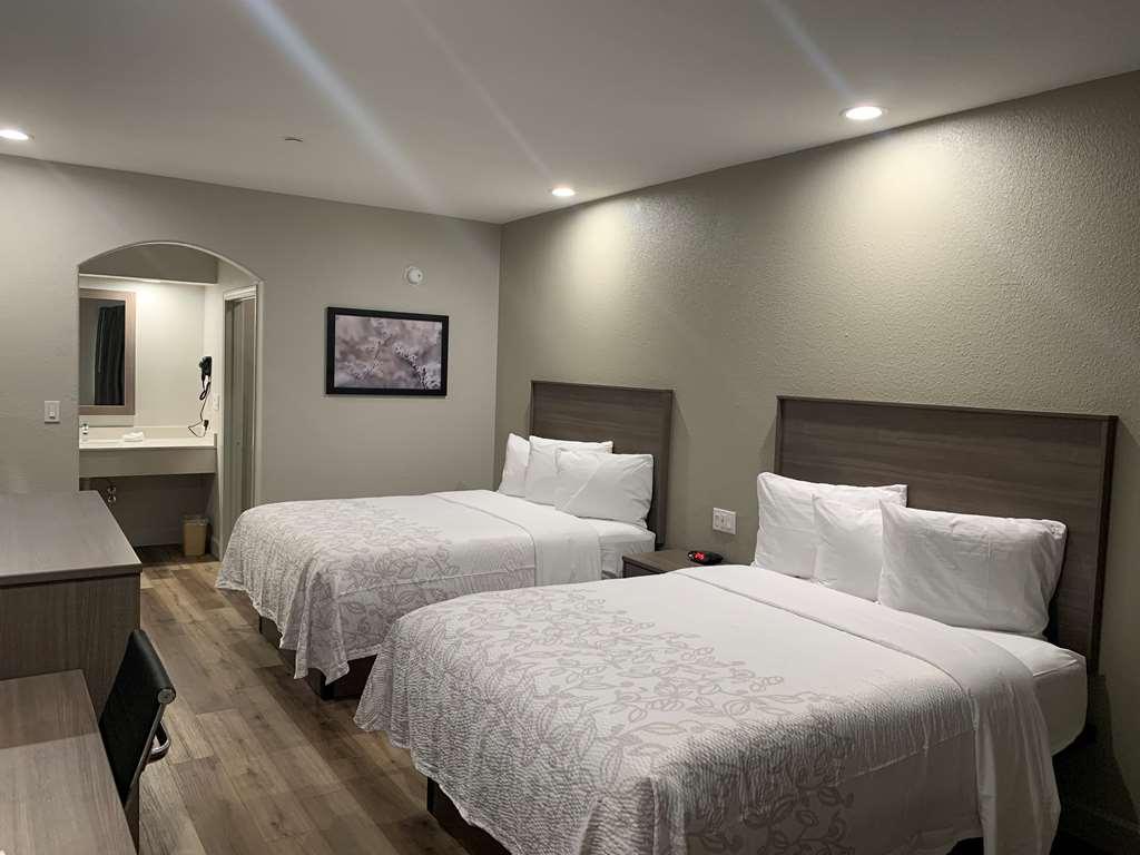 Red Roof Inn Plus + Galveston - Beachfront Rum bild
