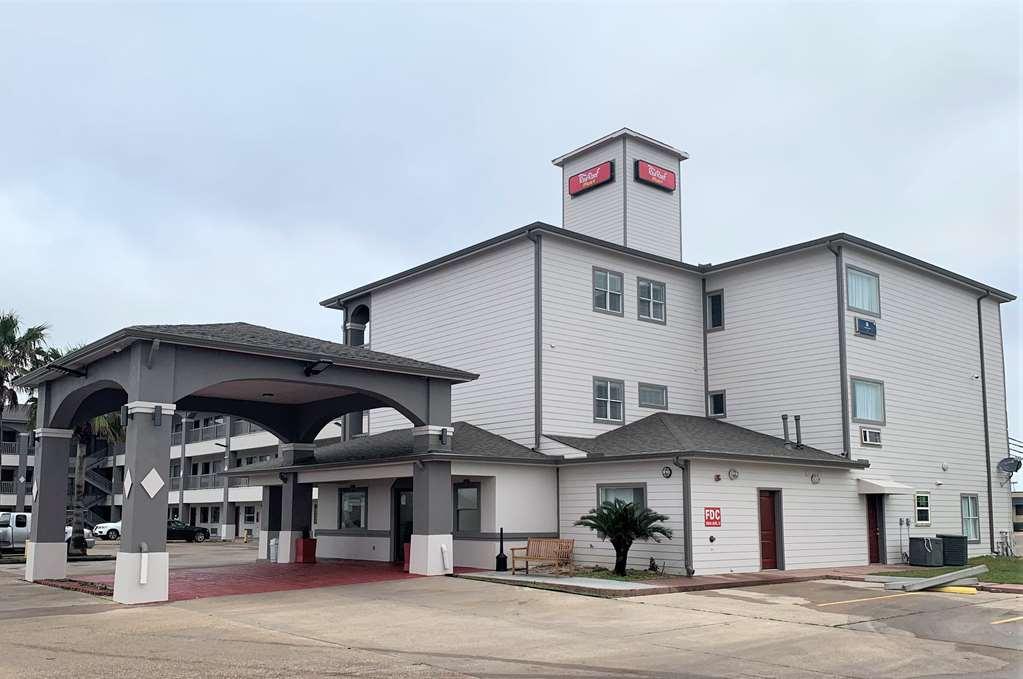 Red Roof Inn Plus + Galveston - Beachfront Exteriör bild