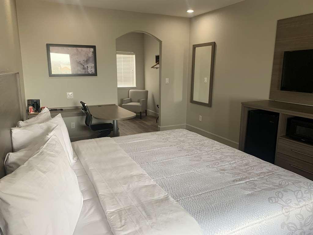 Red Roof Inn Plus + Galveston - Beachfront Rum bild